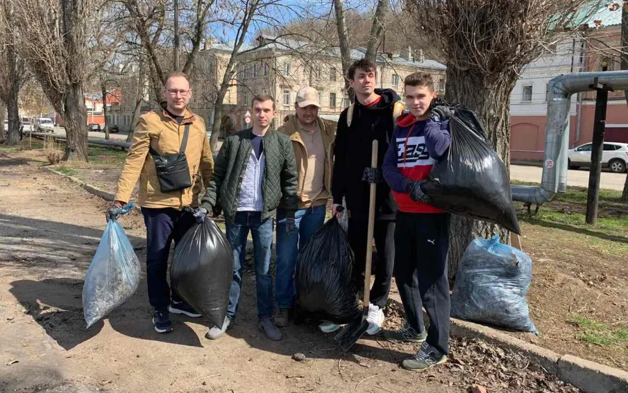 Сотрудники Нижегородской ГЖИ приняли участие в экологическом субботнике «ЭкоДружно» в Нижнем Новгороде