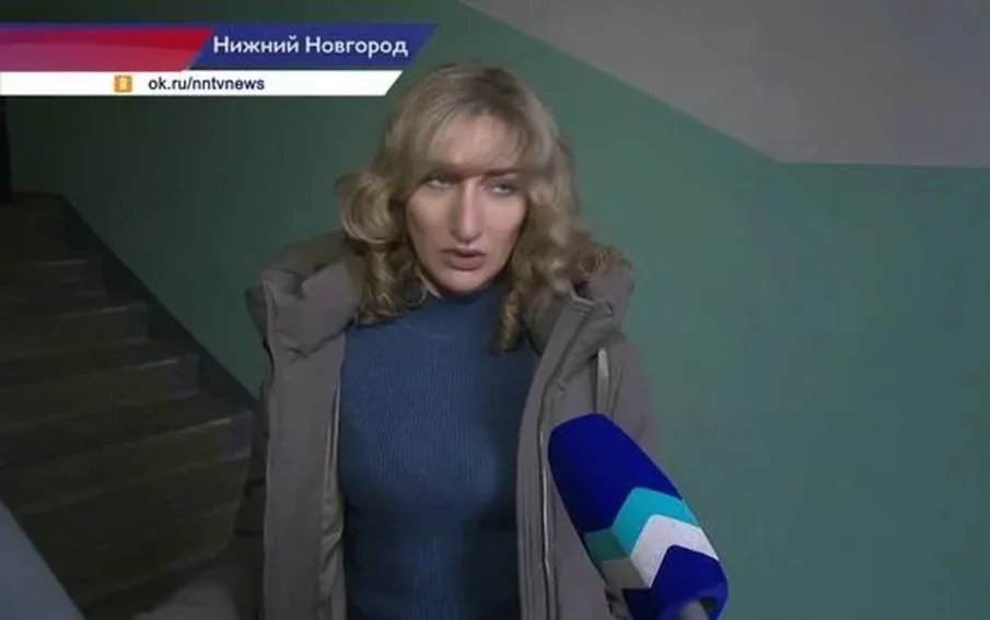 После обращения жителей в ГЖИ в доме №7 по улице Большевистской выполнили ремонт подъезда