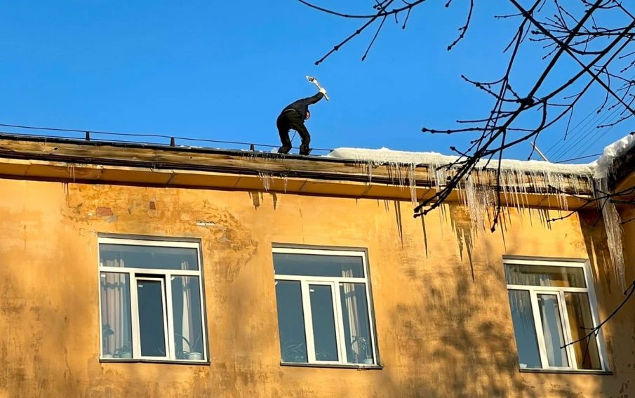 Состояние крыш многоэтажных домов в Канавинском районе проверили специалисты ГЖИ и АТИ в ходе совместного рейда