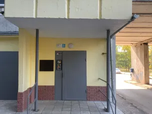 С начала года по требованию ГЖИ в заречной части Нижнего Новгорода коммунальщики отремонтировали почти 50 входных групп