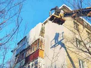 Более 200 домов и дворов проверил за неделю Арзамасский отдел Нижегородской ГЖИ на предмет своевременной уборки снега и сосулек.