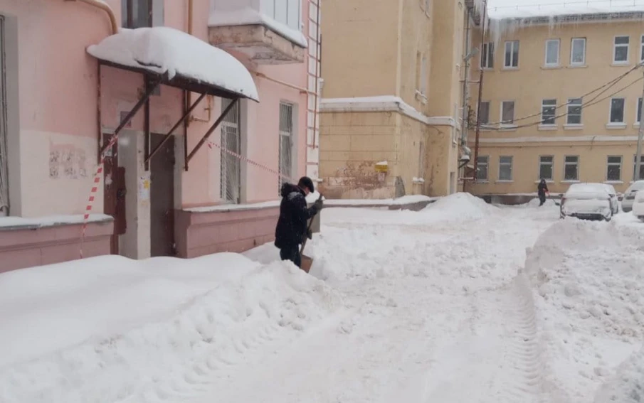 Сотрудники ГЖИ  проверили уборку снега на Бору