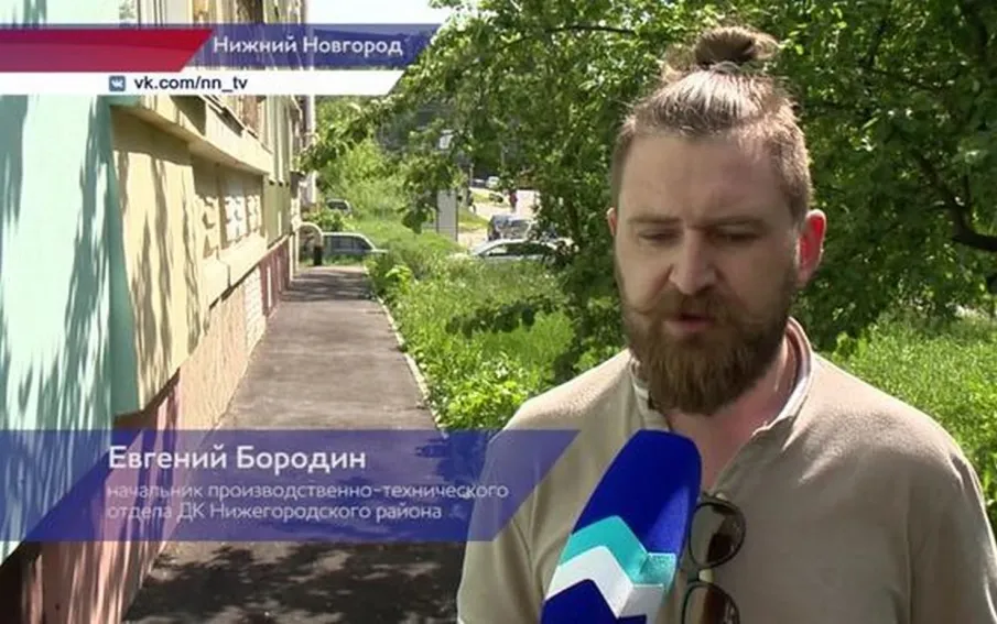 После жалобы в ГЖИ ДУК в рекордные сроки починила отмостки на доме №1 по улице Богдановича