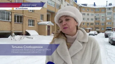 Качество уборки снега на придомовых территориях проверили в поселке Октябрьский в Борском округе