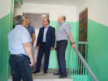 2023.05.31 - Проверка ход работ по замене лифтов в жилых домах Дзержинска